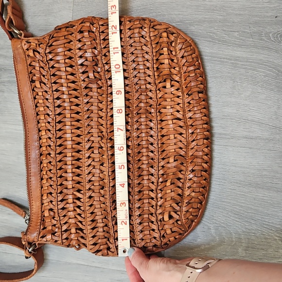 Vilenca Woven Leather Crossbody bag - Picture 6 of 8